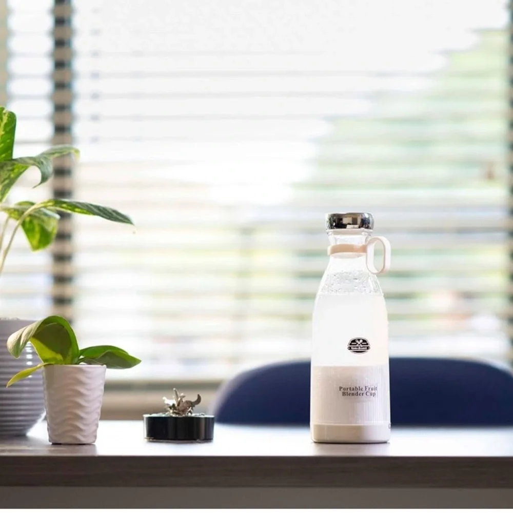 Portable Juicer/Mixer, Handheld Blender Cup (056)
